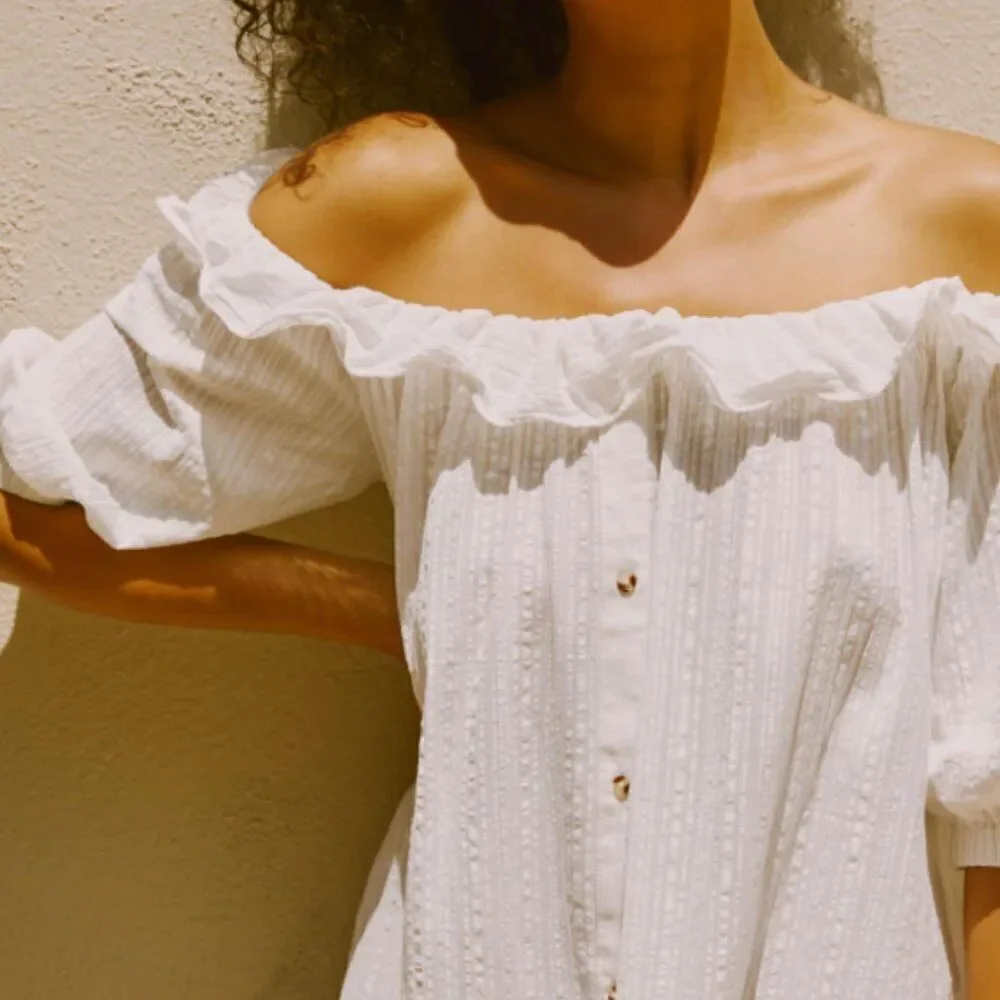 Anthropologie Ruffle Off-The-Shoulder Gauze Dress in White Size Medium